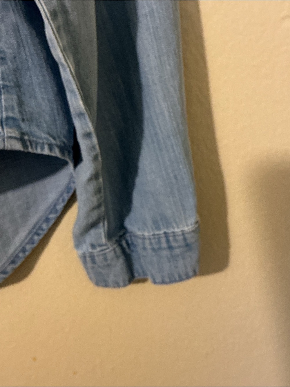 cloth & stone Light Blue Ruched-Front Chambray Button-Down - Picture 7 of 12